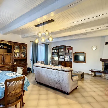 Semesterbostad Maison F4 Avec Terrasse, Parking Et Animaux Acceptes - Fr-1-451-185 *