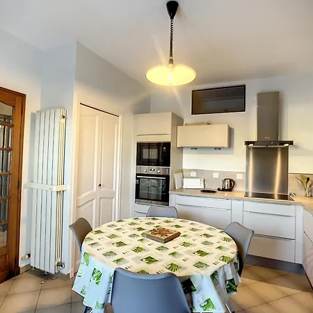 Maison F4 Avec Terrasse, Parking Et Animaux Acceptés - Fr-1-451-185