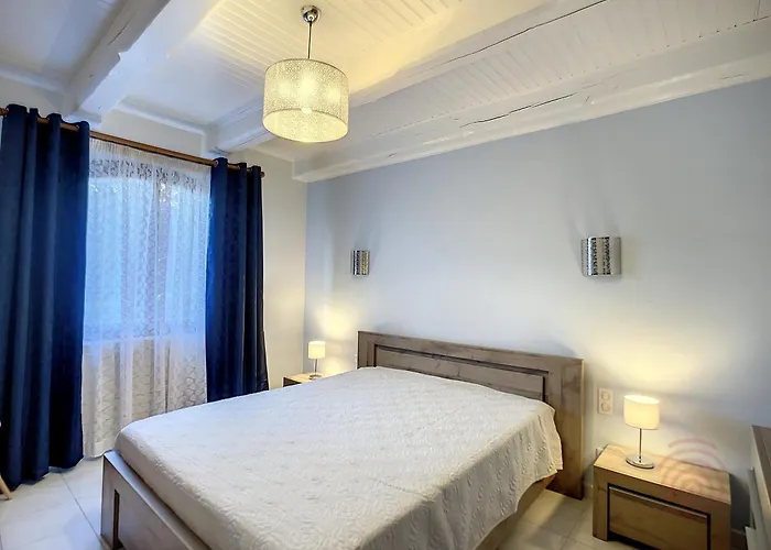 Maison F4 Avec Terrasse, Parking Et Animaux Acceptes - Fr-1-451-185 * Lamalou-les-Bains