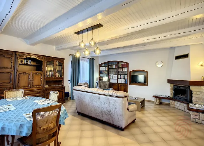 Σπίτι διακοπών Maison F4 Avec Terrasse, Parking Et Animaux Acceptes - Fr-1-451-185 *